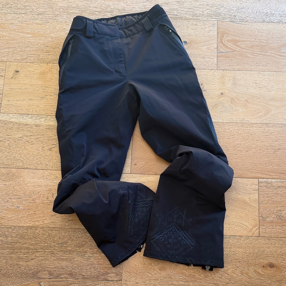 Helly Hansen Black Straight-Leg Women's Pants
